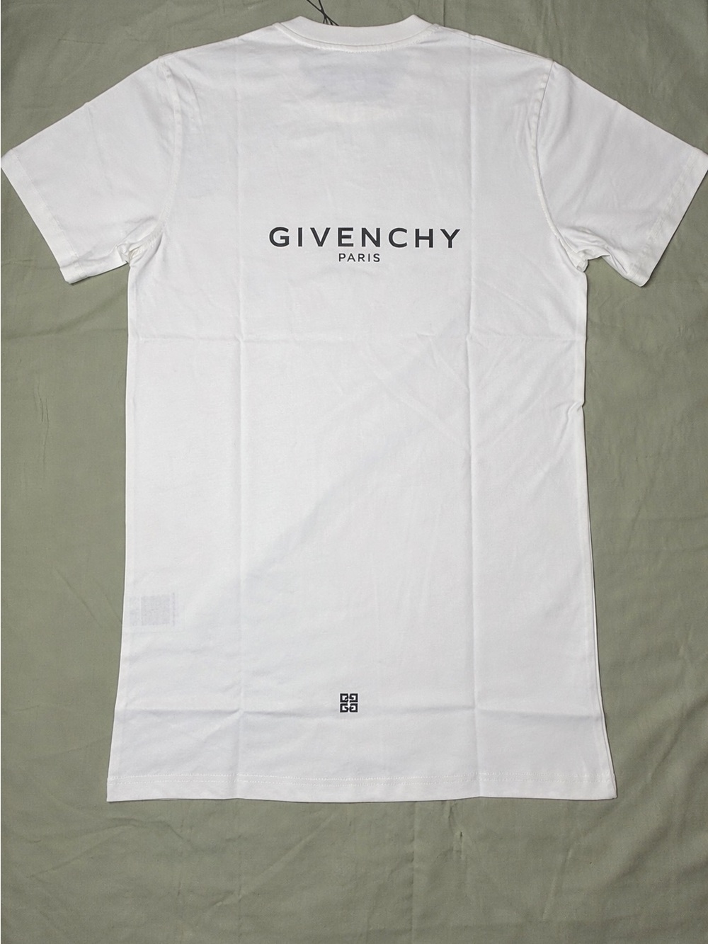 Givenchy Reverse oversized t-shirt in cotton. - Picture 2 of 5